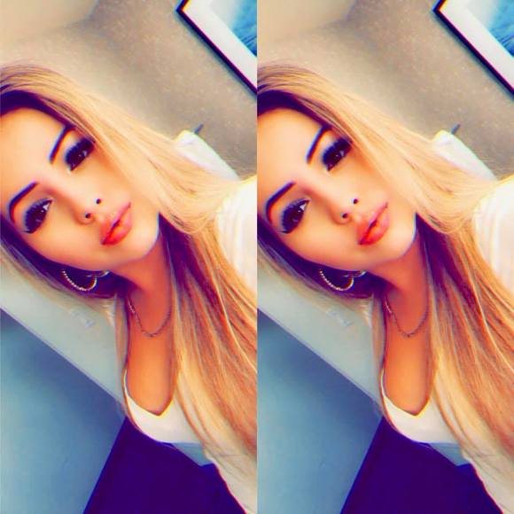 Meet your Posher, Brooke - Picture 1 of 1